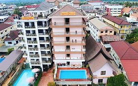 Vangvieng Sisavang Mountain View Hotel